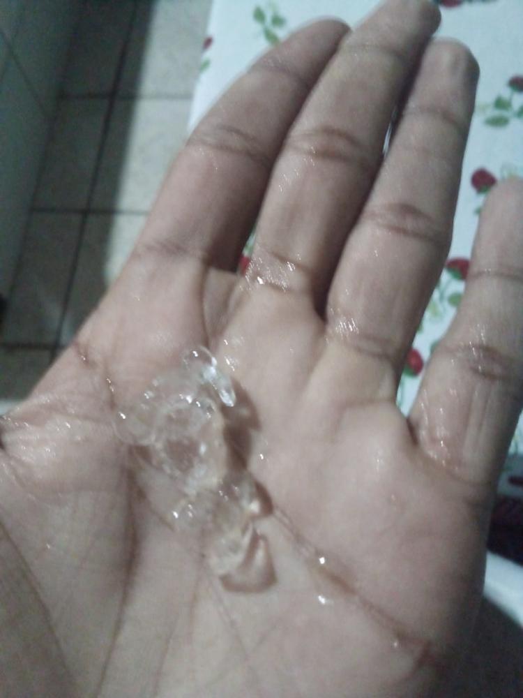 Moradores registram chuva de granizo em Amélia Rodrigues, veja vídeo