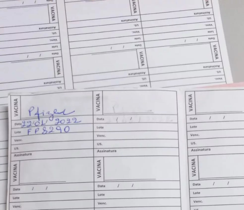 Durante vacinação contra Covid enfermeira é agredida a tapas 