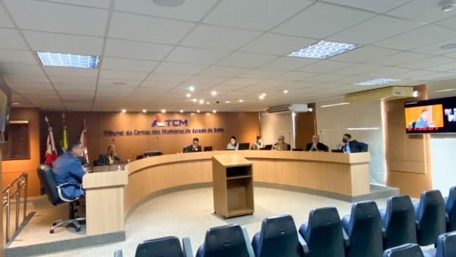 Ex-prefeito baiano é alvo do Ministério Público 