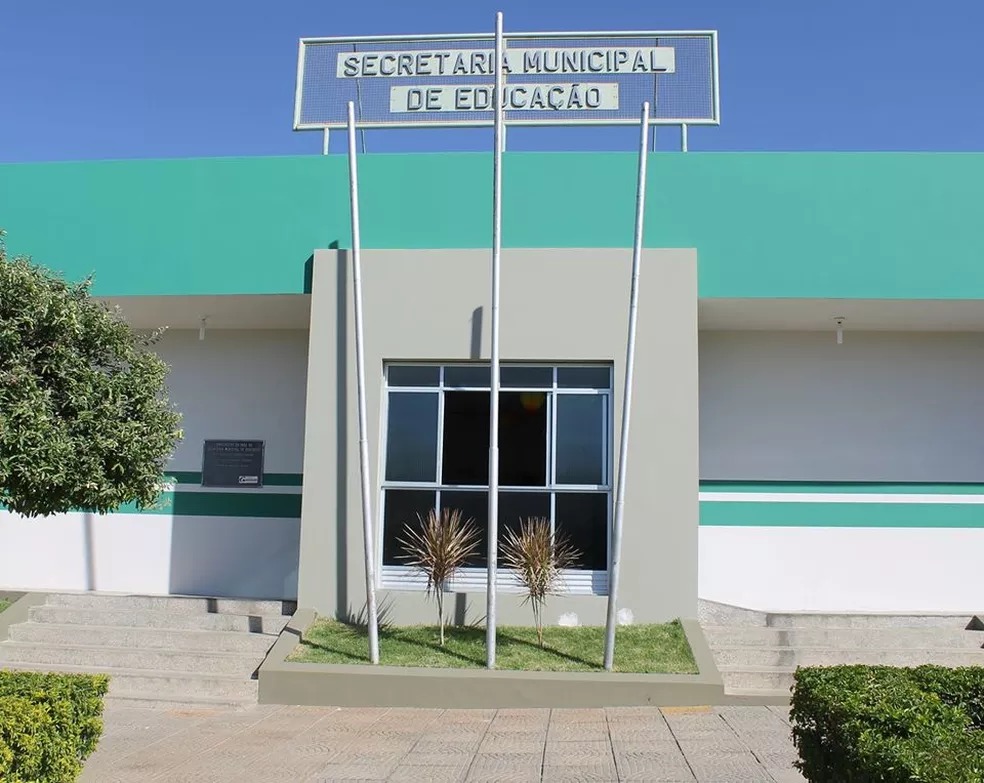 Município baiano suspende aulas por causa do aumento de casos da Covid