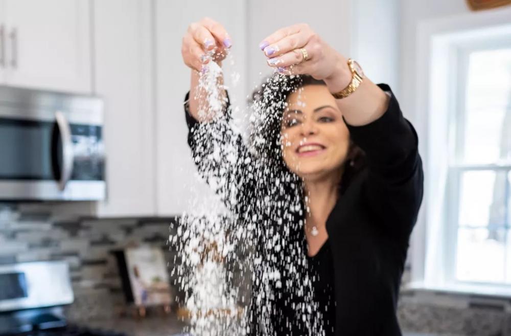  Baiana fica milionária após vender tapioca nos Estados Unidos