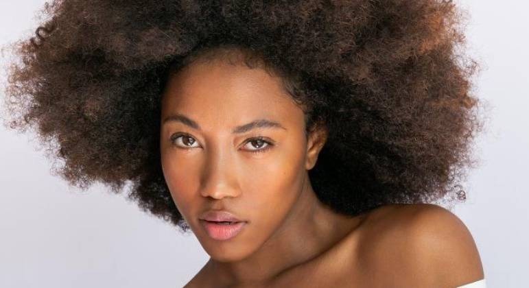 Ex-trancista baiana é destaque na moda nacional