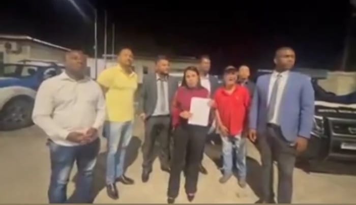 Vereadores abandonam sessão da Câmara em Santo Amaro-BA