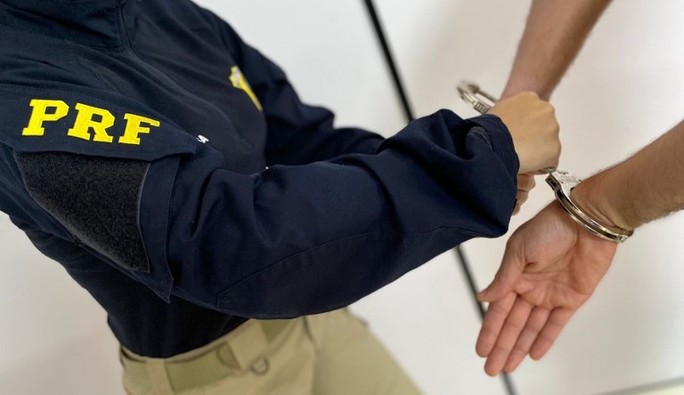  Foragido da justiça de Goiás é preso pela PRF na Bahia