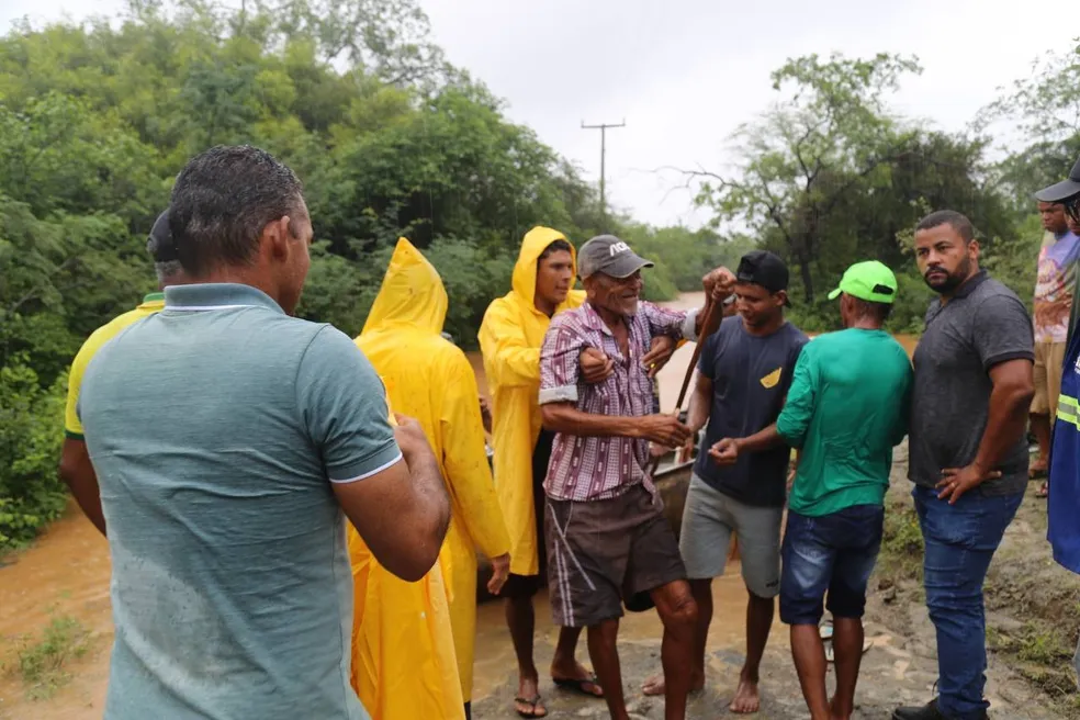 Festejos natalinos são cancelados em cidade baiana por causa das chuvas