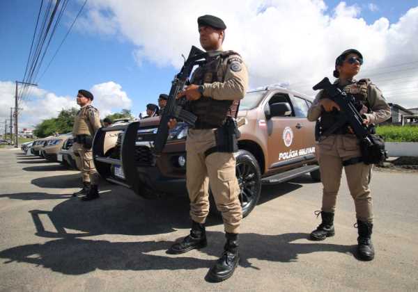 Em cerimônia de entrega de novas viaturas em Feira, autoridades reforçam o protagonismo das instituições no combate a criminalidade