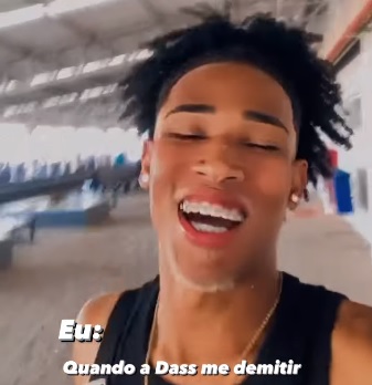 Influencer baiano faz sucesso difamando empresa onde trabalha; assista