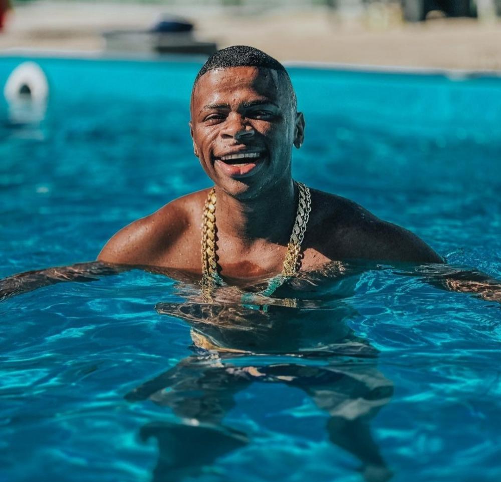 Urgente: Blogueiro baiano Rodrigo Amendoim é encontrado morto