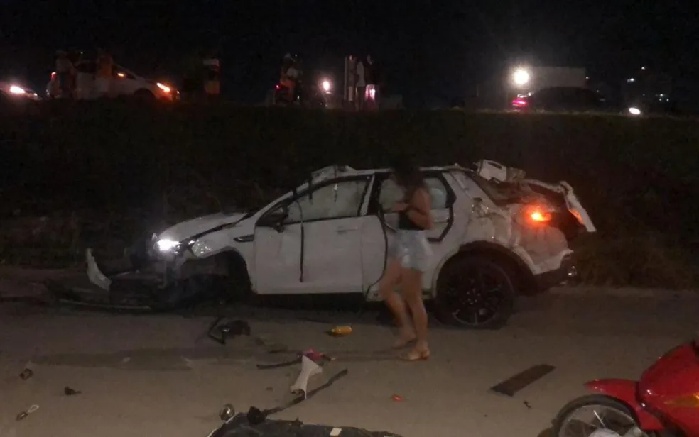 Vídeo: Influencer feirense comenta sobre grave acidente de carro que se envolveu