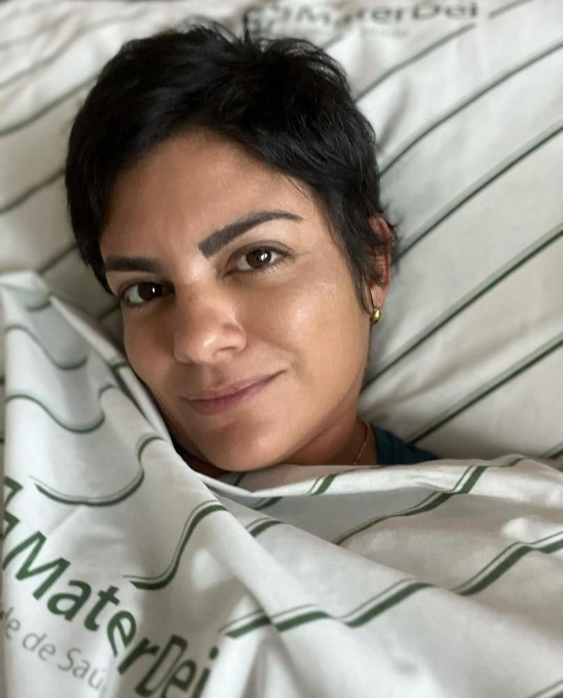 Jornalista Patrícia Abreu revela doença grave e aparece em hospital