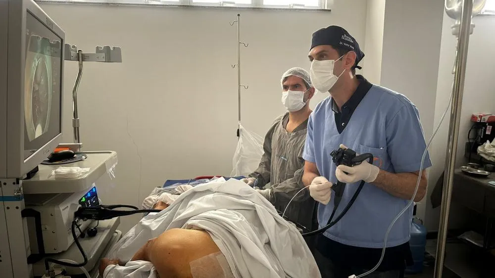 HGCA realiza procedimento endoscópico inovador para remoção de câncer gastrointestinal precoce